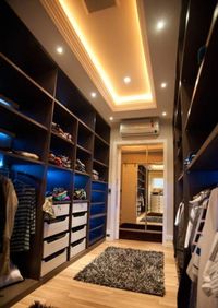 Большая открытая гардеробная комната с комбинированным наполнением Ярославль