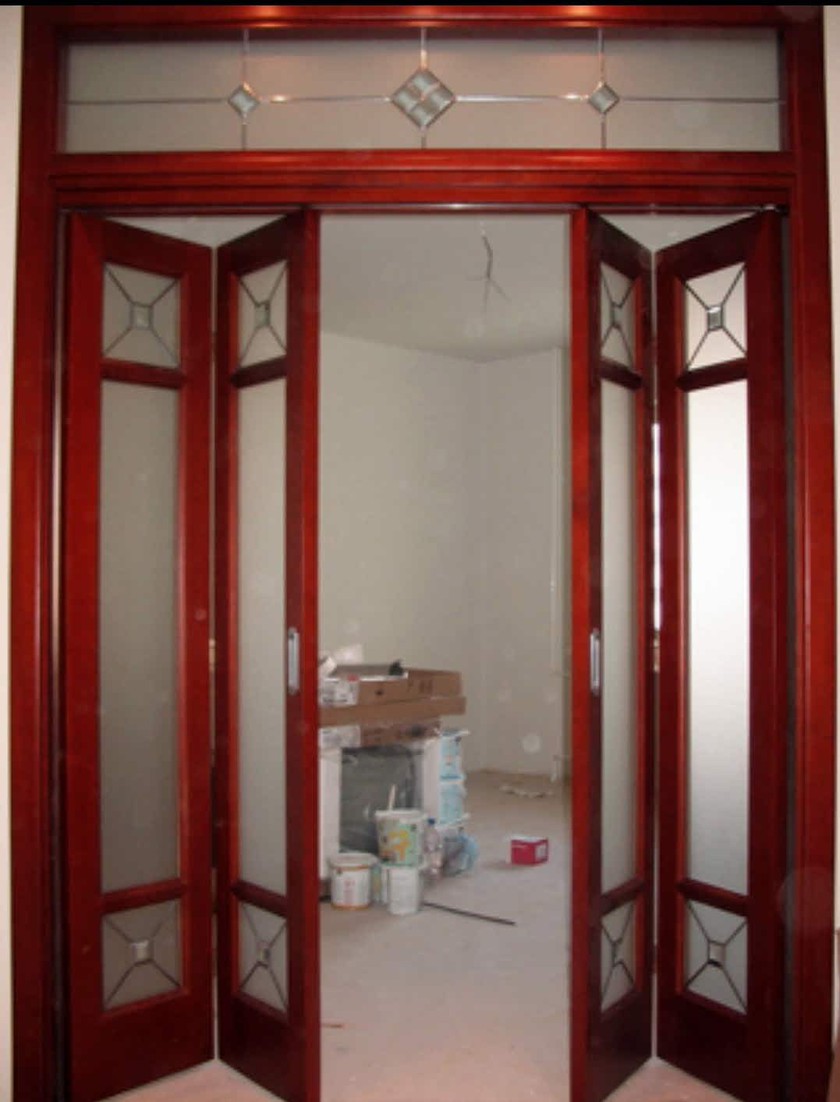 Дверь гармошка с декоративными стеклянными вставками Ярославль